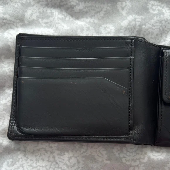 Burberry Black and Blue Key Card Holder Sleek Design